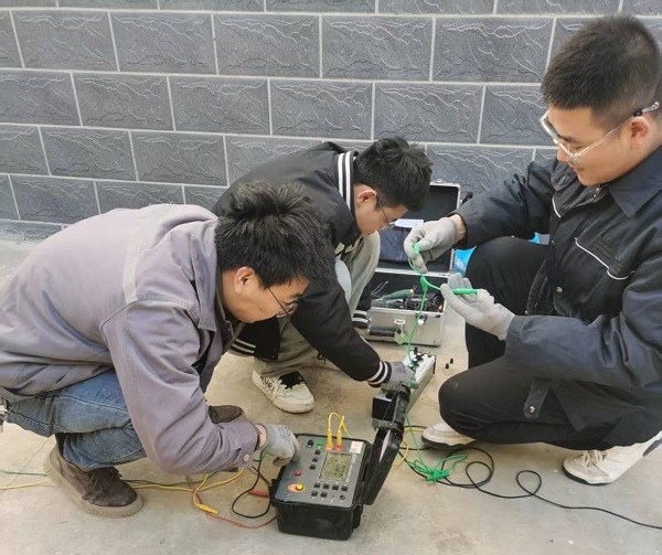 深化理論學(xué)習(xí)，淬煉實(shí)踐能力