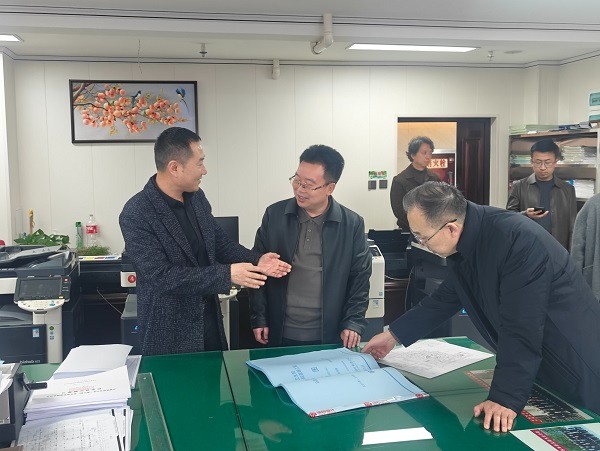 慶陽市總工會(huì)領(lǐng)導(dǎo)蒞臨信合與恒達(dá)公司參觀指導(dǎo)